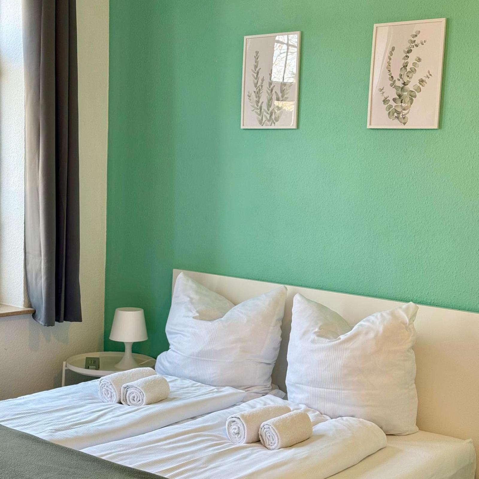 Raha Apartments - Modernes Studio-Apartment - Hbf - Gratis Parkplatz Erfurt Luaran gambar
