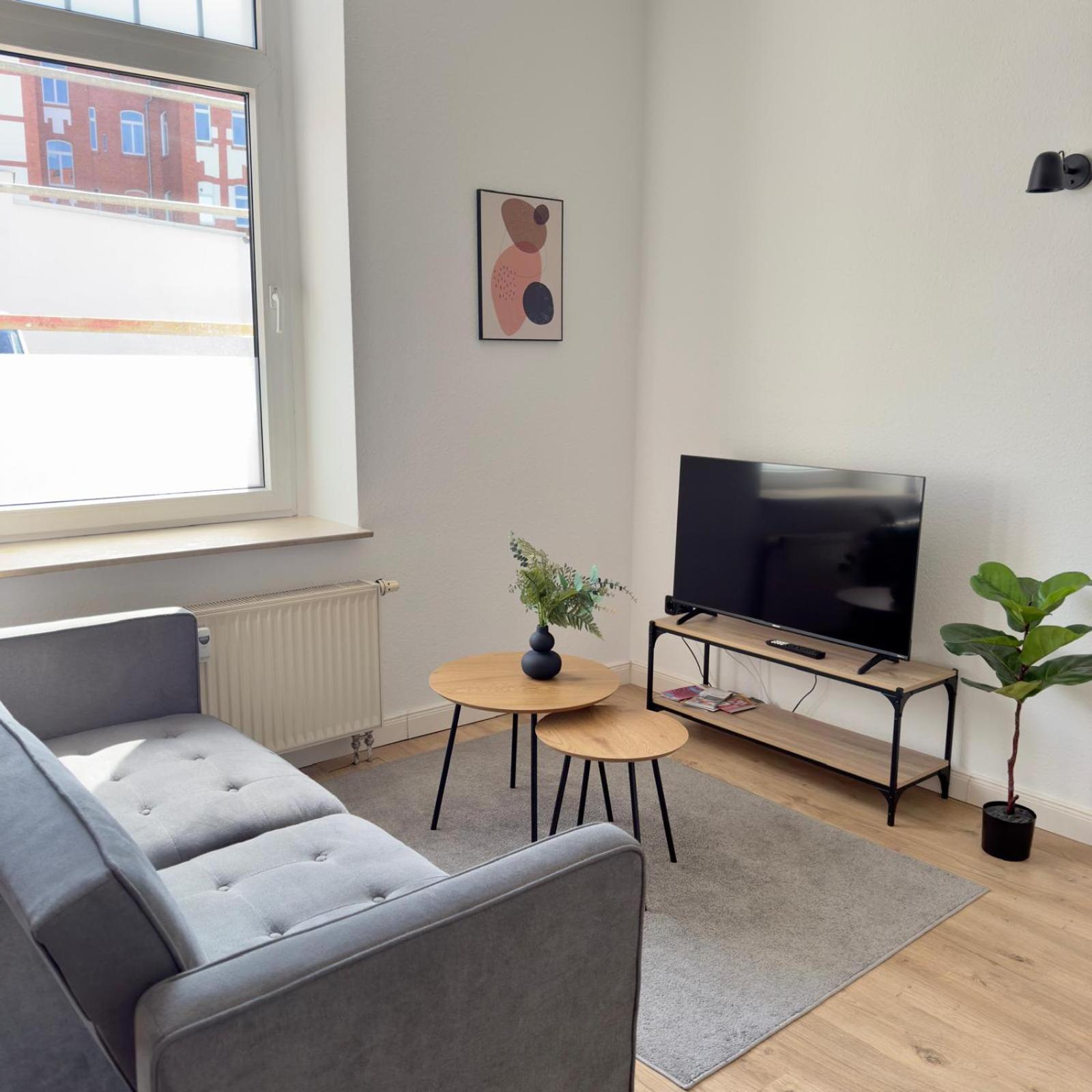 Raha Apartments - Modernes Studio-Apartment - Hbf - Gratis Parkplatz Erfurt Luaran gambar